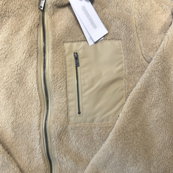Brand New | UGG | Sherpa Jacket | Medium - Picture 4 of 4